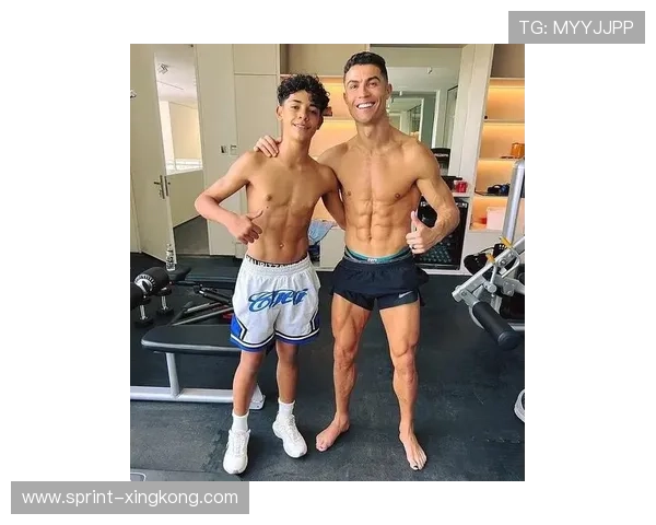 哪些足球明星喜欢自拍 他们的自拍热度排名揭秘